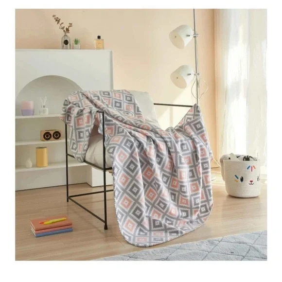 Mainstays Gray and Coral Aztec Fleece Throw - Picture 6 of 6